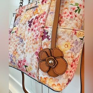 NWT Dana Buchman “Julia” floral purse